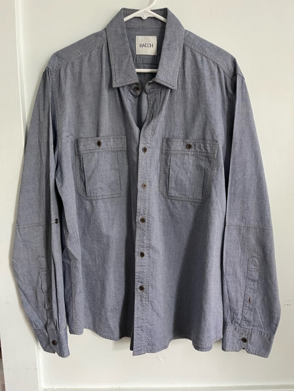 Batch • Men's Blue Long-Sleeve Button-Up Chambray Shirt